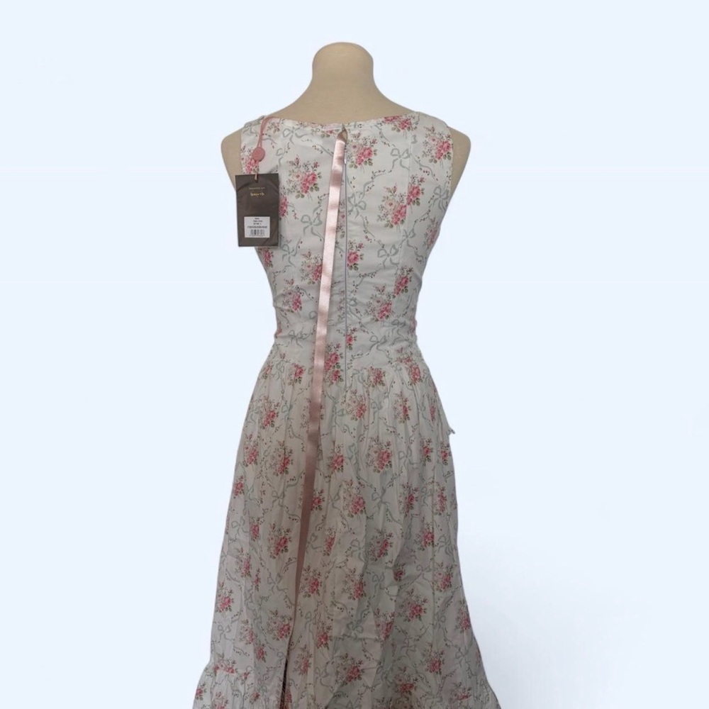 House of CB Sienna
Rose Print Stretch Cotton Lace Up Midi Dress - Picture 4 of 7